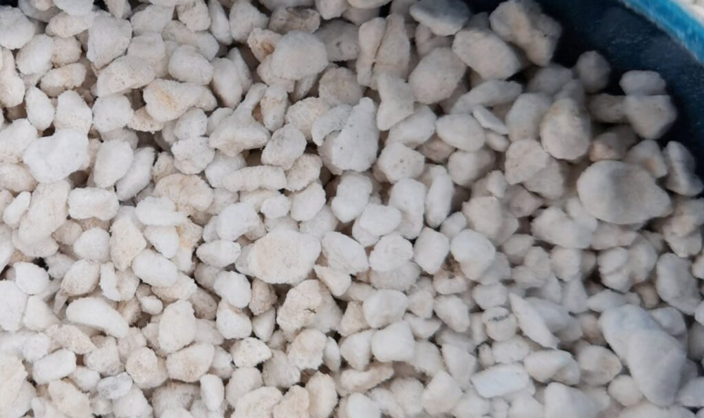 Perlite 2–6mm granules for potting mix aeration NZ